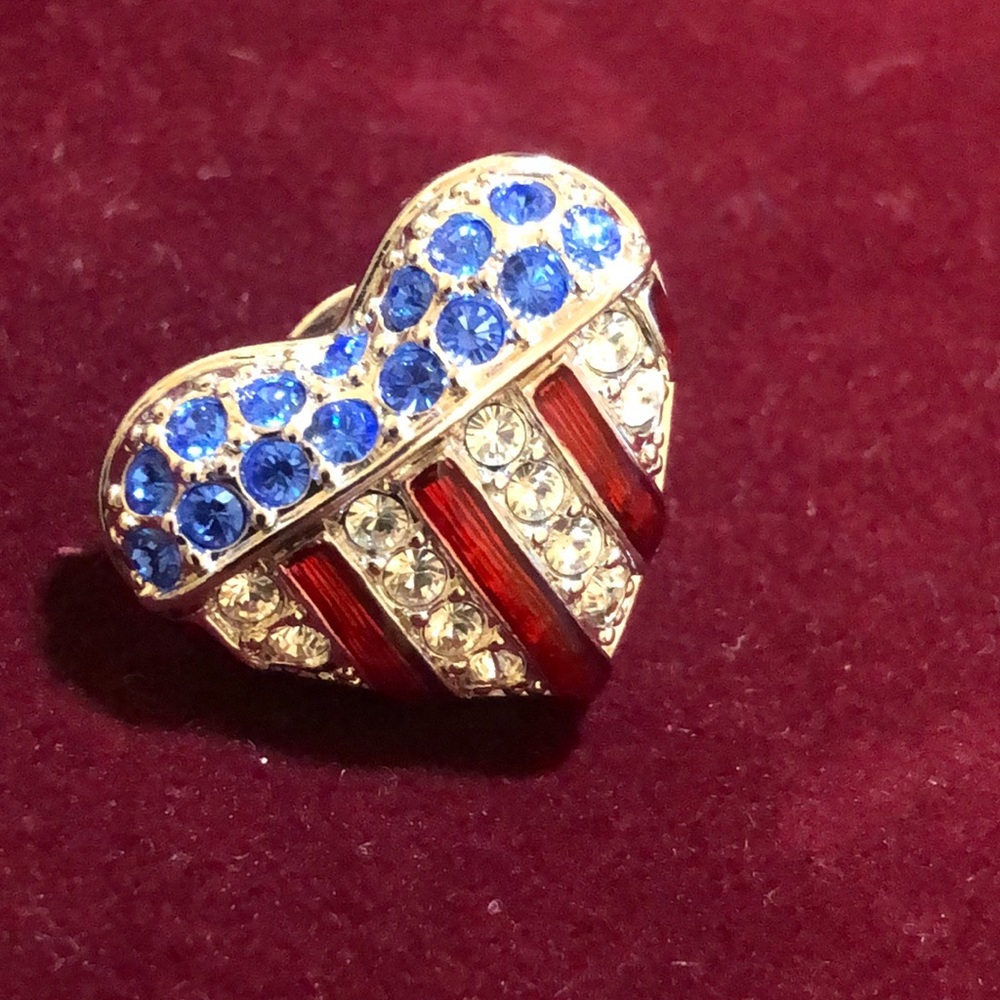Swarovski Brave heart pin